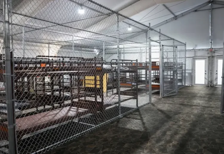 Migrantes mexicanos son detenidos en Florida pese a pagar multa