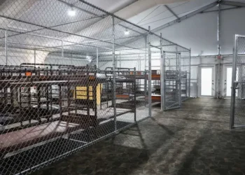 México exige repatriación de 14 connacionales detenidos en centro migratorio de Florida