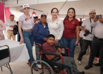 CON PRESIDENCIA CERQUITA DE TI Llevan beneficios a familias vulnerables de Las Torres