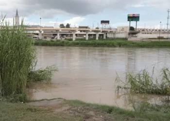 PIDEN NO ACERCARSE Alerta por creciente en el Río Bravo