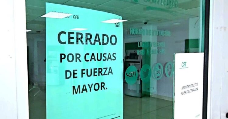 PARO EN CFE Sin uniforme y sin chamba