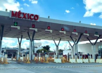 LETARGO EN CRUCE Colapsa Puente II del lado mexicano