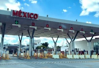 LARGAS FILAS Puente II colapsa por falta de personal