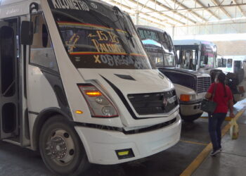 Justifican alza en camión urbano con salarios: no causa afectación