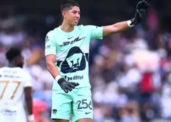 ¡Volvió a fallar! Rodrigo Parra regala otro gol con Pumas