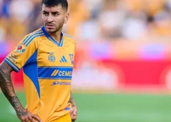 Ángel Correa se pierde gol cantado en su debut con Tigres