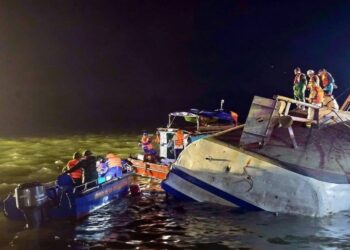 CONTINÚA BÚSQUEDA Suman 36 muertos por naufragio en Vietnam