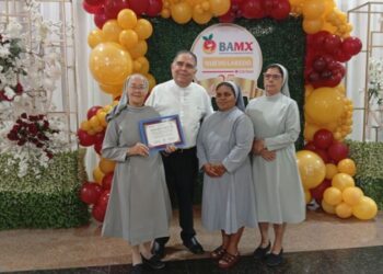 CON UNA MISA DE ACCIÓN DE GRACIAS Celebran los 25 años de Cáritas en Nuevo Laredo