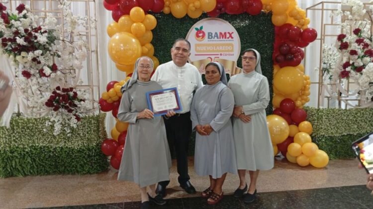 CON UNA MISA DE ACCIÓN DE GRACIAS Celebran los 25 años de Cáritas en Nuevo Laredo
