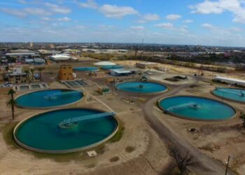 EXIGEN RESPUESTAS Laredenses denuncian olor y sabor nauseabundo en agua