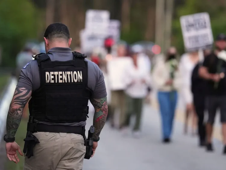 EXHORTAN A MEXICANOS Pide Consulado conocer los derechos migratorios