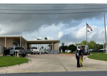 EN MCALLEN, TEXAS Hombre dispara contra instalaciones de la BP