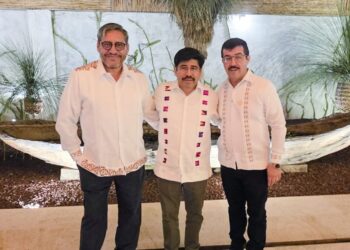 Participa rector de la UAT en reunión nacional con el jurista Hugo Aguilar