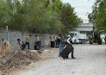 LLEVA GESTIÓN AMBIENTAL BRIGADA DE LIMPIEZA A TIRADERO CLANDESTINO EN COLONIA MATAMOROS
