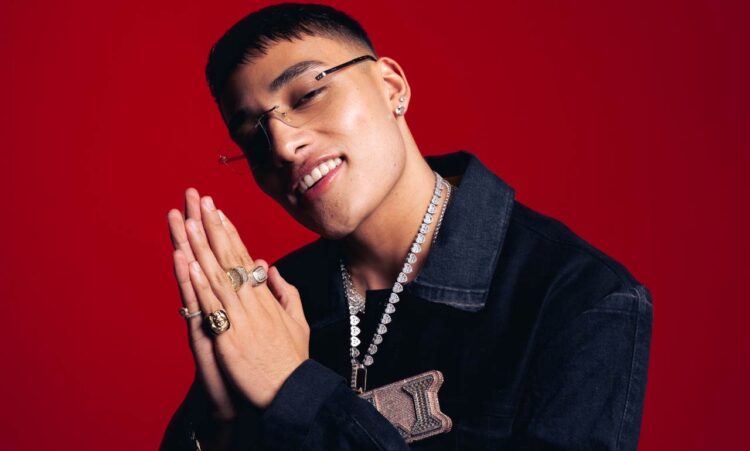 “Malilla, hazme un hijo”: fan decora su cuarto con altar al reguetonero