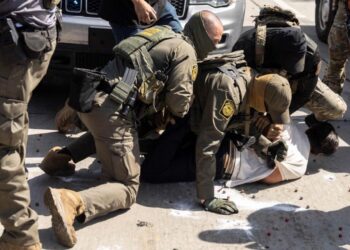 OPERACIÓN CABALLO DE TROYA Agentes de EU se disfrazan de jornaleros y emboscan ilegales