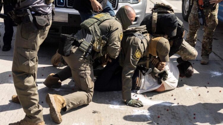 OPERACIÓN CABALLO DE TROYA Agentes de EU se disfrazan de jornaleros y emboscan ilegales