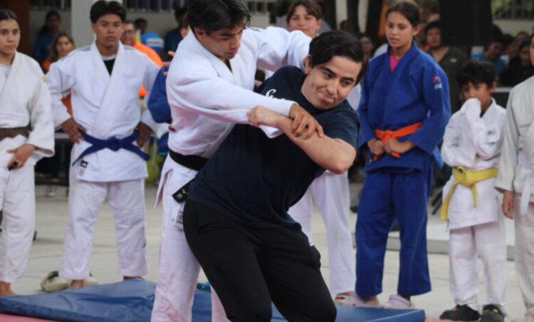 Presenta UAT oferta deportiva y cultural a nuevos estudiantes