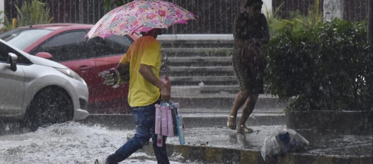 ALERTA DEL SMN Les lloverá y fuerte a 10 estados del país