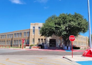 EN MARTIN HIGH SCHOOL Refuerzan la seguridad tras amenaza estudiantil