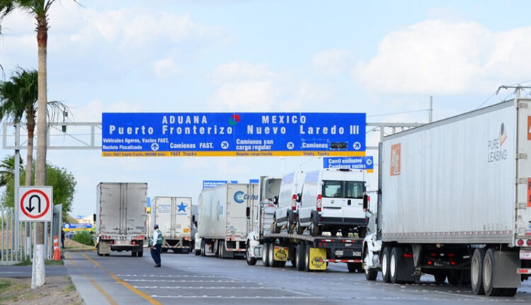 Agentes aduanales dicen no hay baja en los cruces en Puente III