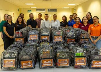 Concluye la UAT con éxito colecta de útiles escolares