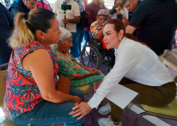 CON PRESIDENCIA CERQUITA DE TI Alcaldesa lleva servicios a colonia Nueva Victoria