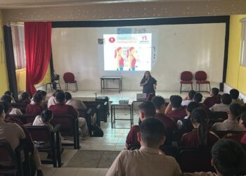 CON APOYO TERAPÉUTICO Combate el Impacta bullying y ciberacoso