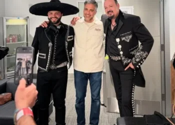 Jaime Camil, funado por apoyar a Ángela Aguilar