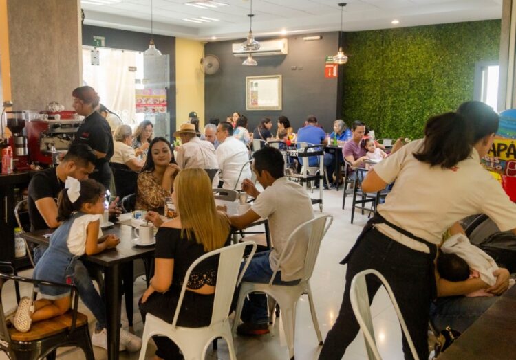 Restaurantes imponen cobros indebidos sin sustento legal