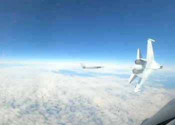 EU despliega tropas y portaaviones nuclear en Alaska tras reunión Trump–Putin