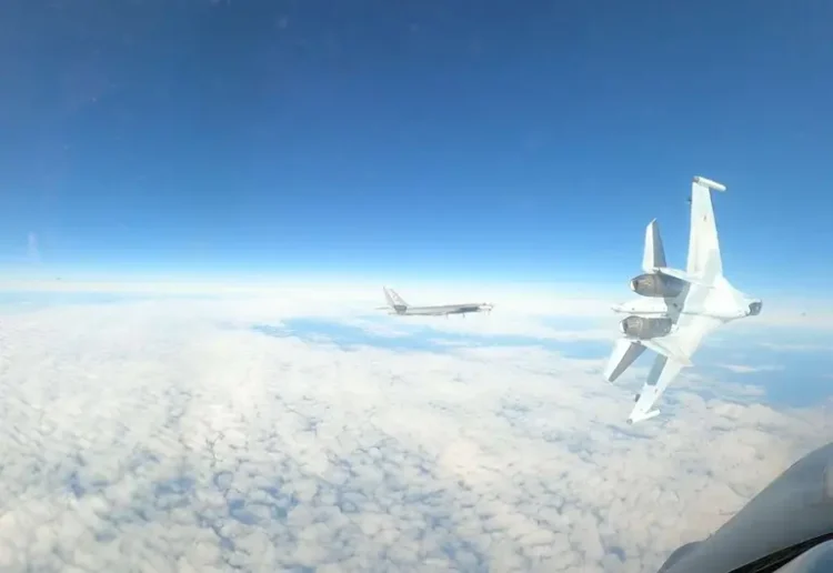 EU despliega tropas y portaaviones nuclear en Alaska tras reunión Trump–Putin