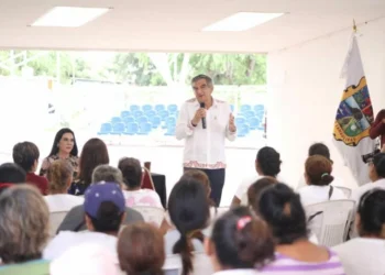 EN TAMPICO, TAMAULIPAS Atiende Américo demandas de las mujeres despicadoras