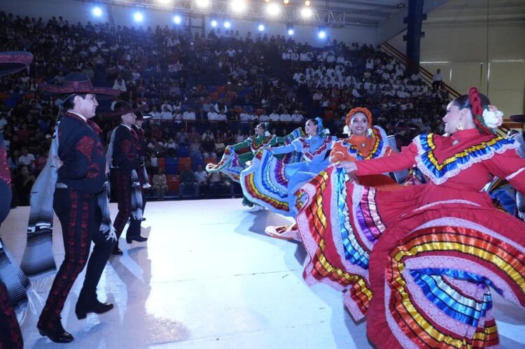 Presenta UAT con éxito Festival de Folklor Universitario 2025