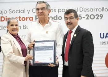 Destaca gobernador compromiso de la UAT con Tamaulipas