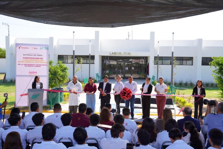 EN UNIVERSIDAD TECNOLÓGICA NUEVO LAREDO Inaugura Carmen Lilia Canturosas laboratorio de inteligencia artificial