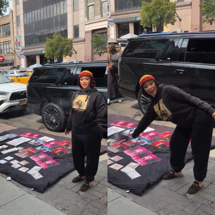 Cardi B se convierte en vendedora callejera