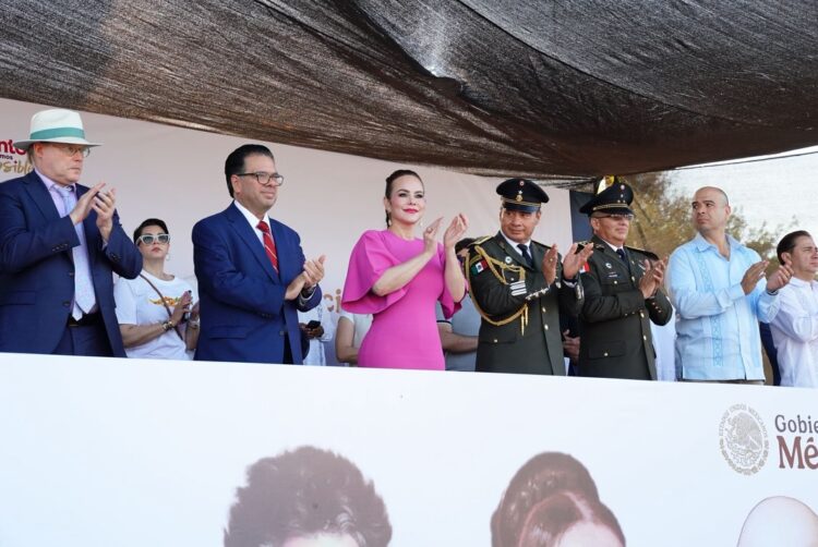 FESTEJAN INDEPENDENCIA EN NLD Encabeza Carmen Lilia el desfile cívico-militar