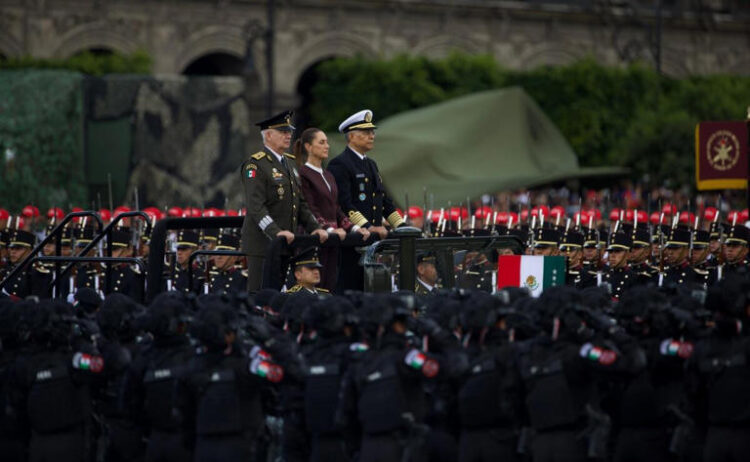 PRESIDENTA SHEINBAUM Encabeza el desfile de la Independencia de México