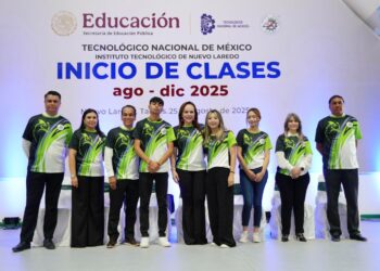 ENCABEZA ALCALDESA CARMEN LILIA CANTUROSAS EL ARRANQUE DEL CICLO ESCOLAR DEL TEC DE NUEVO LAREDO