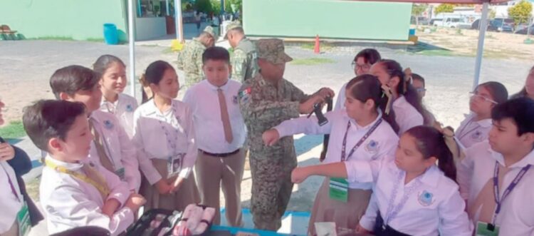 EN LA ARQUÍMEDES CBALLERO Ejército Mexicano refuerza valores cívicos en escuela