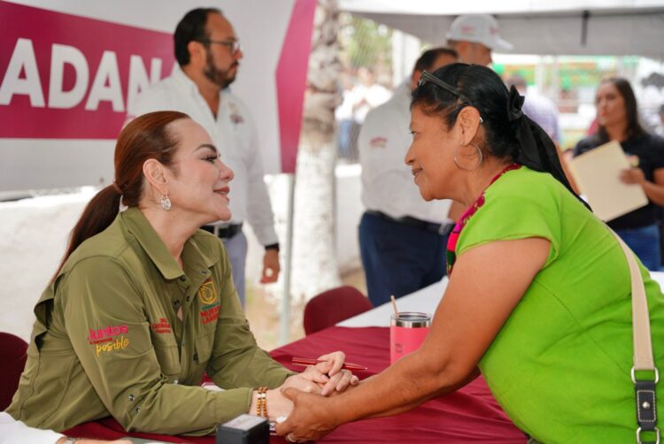 LLEVA CARMEN LILIA CANTUROSAS Presidencia Cerquita de Ti y acerca servicios a la Victoria