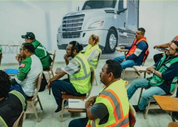 Impacto negativo la falta de inglés en operadores