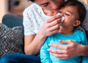 Incrementan casos de rinovirus; síntomas confunden con Covid