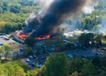 TRUMP EXIGE ALTO A LA “EPIDEMIA DE VIOLENCIA” Tirotean e incendian iglesia de mormones: 5 muertos y 10 heridos