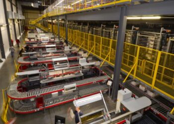 LIGADA A WARREN BUFFETT Llega a Austin empresa McLane Company Inc.