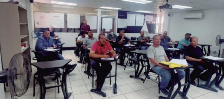 Alta demanda en curso de inglés para los operadores fronterizos