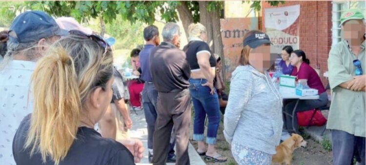 Refuerza Capasits brigadas de salud en comunidades