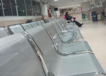 TRABAJADORES TOMAN PUENTE Pacientes del IMSS reclaman suspensión inesperada de citas