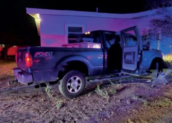 SE IMPACTA CONTRA MURO Persecución termina con choque en Laredo